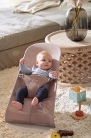 Little Pea BabyBjorn Bouncer Bliss-dusty-pink-mesh_lifestyle